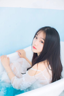 女机器人在线