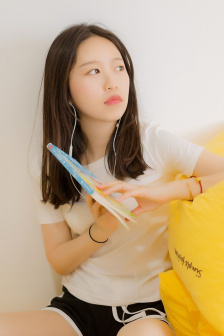 黄胜妍